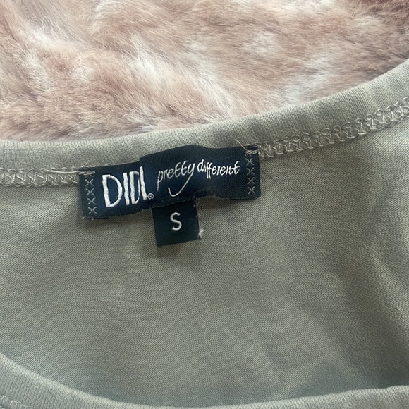 Didi Pretty Different Tank - Picture 2 of 2